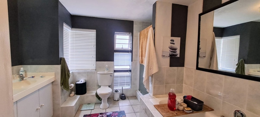 4 Bedroom Property for Sale in Vermont Western Cape
